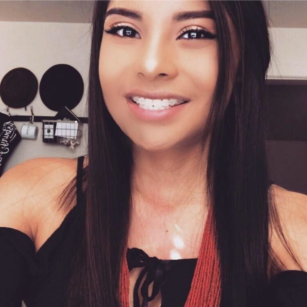Meet your Posher, Kayla